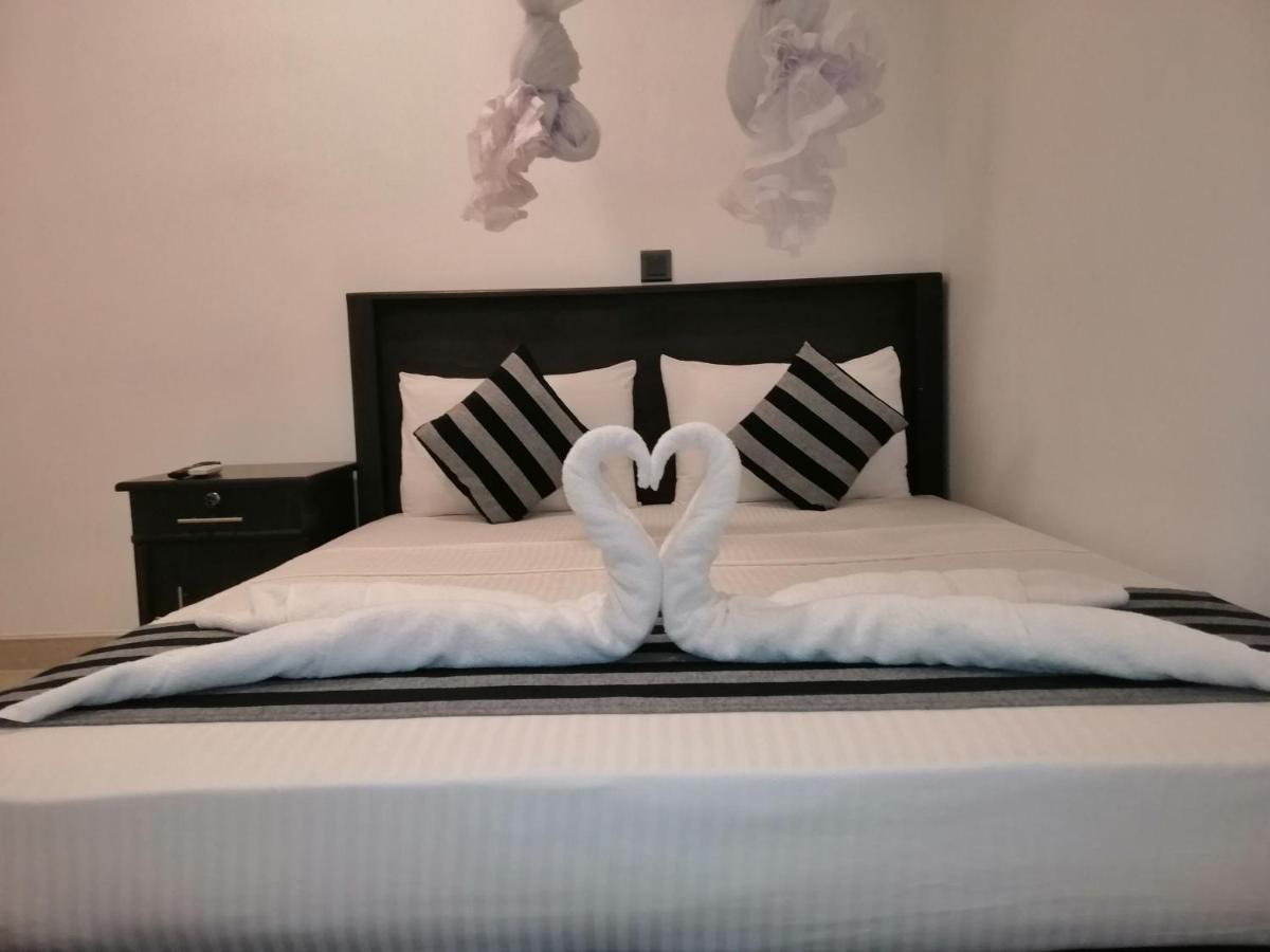Induwara Safari Resort Udawalawe Bagian luar foto
