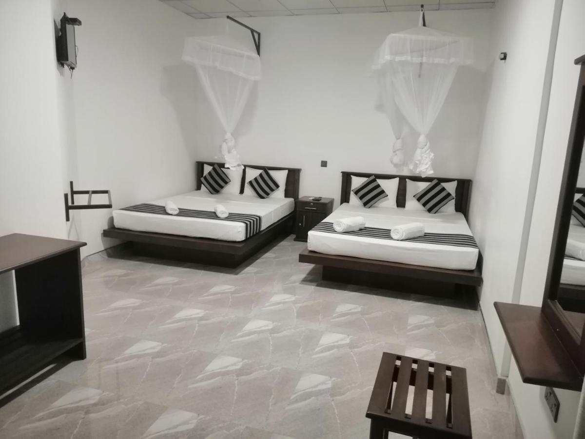 Induwara Safari Resort Udawalawe Bagian luar foto