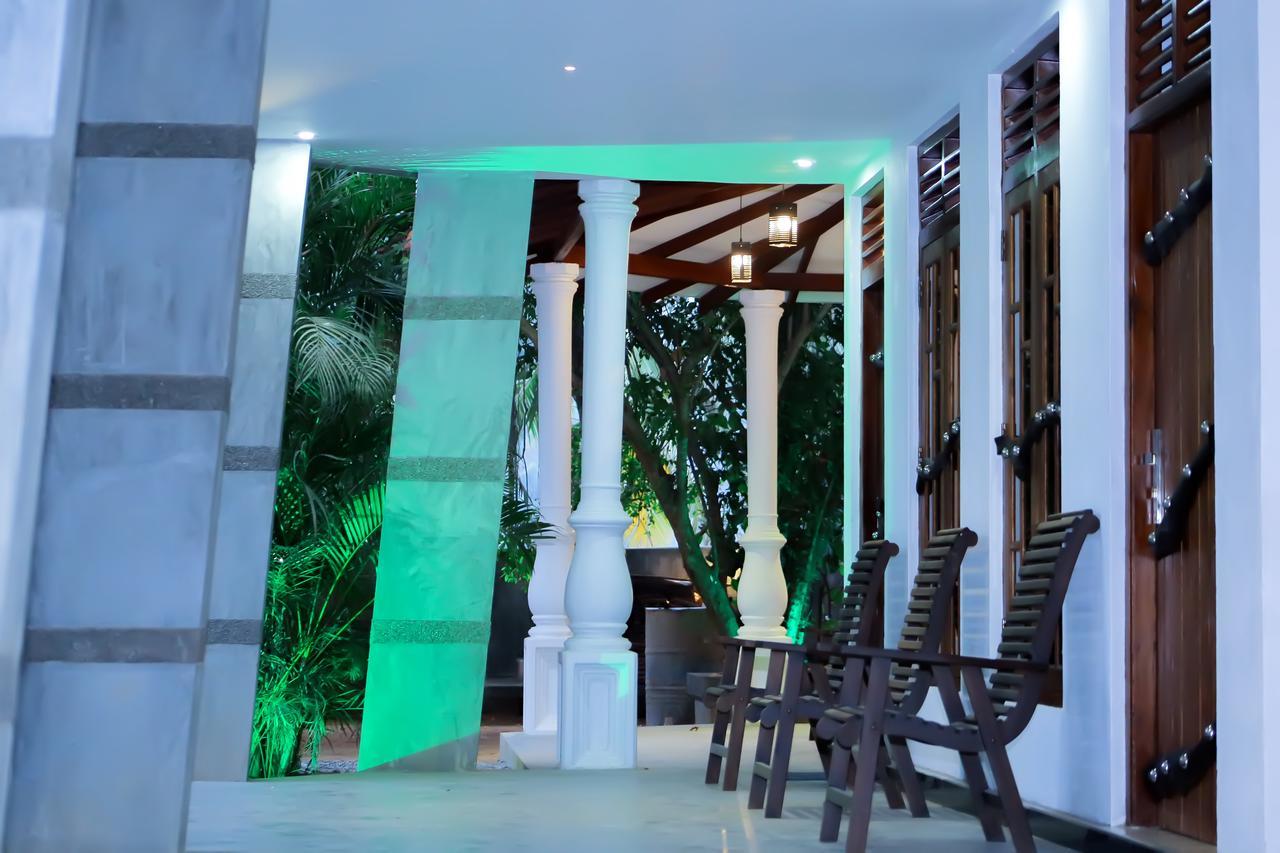 Induwara Safari Resort Udawalawe Bagian luar foto