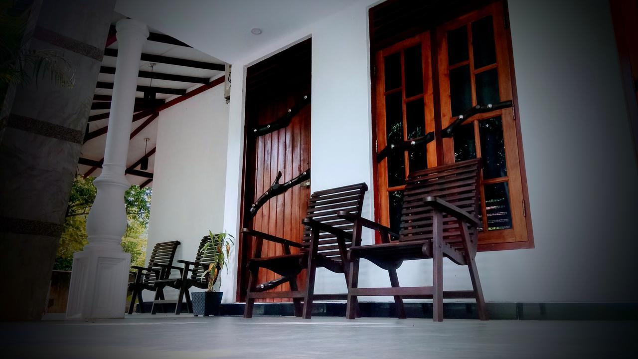 Induwara Safari Resort Udawalawe Bagian luar foto