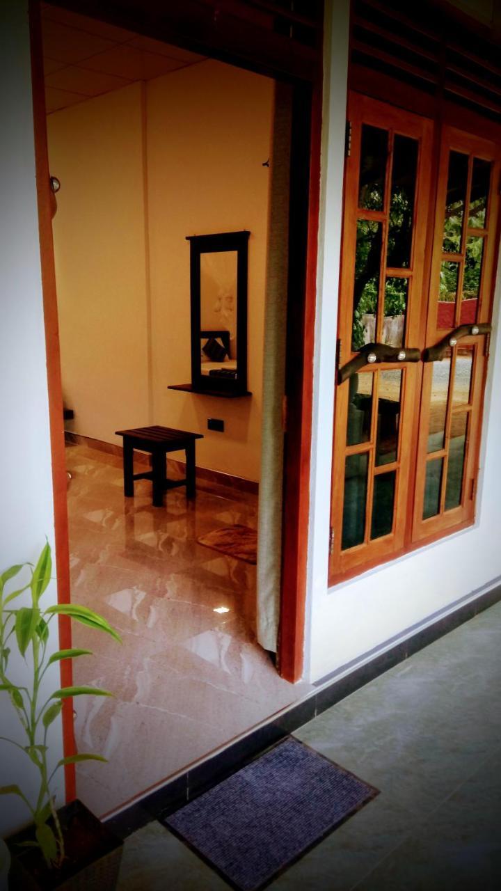 Induwara Safari Resort Udawalawe Bagian luar foto