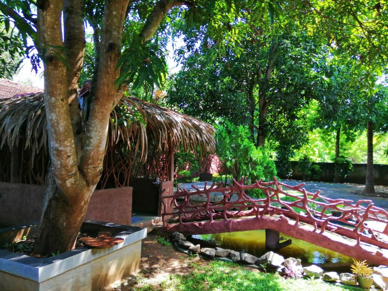 Induwara Safari Resort Udawalawe Bagian luar foto